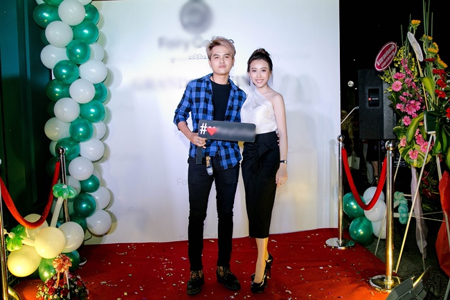 Diệp Lâm Anh diện váy ngắn đến chúc mừng nữ diễn viên amp;#34;Sứ mệnh trái timamp;#34; - 8