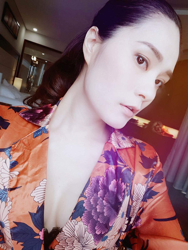 Doanh nhân Di Băng: amp;#34;Nâng ngực vì yêu chồngamp;#34; - 5