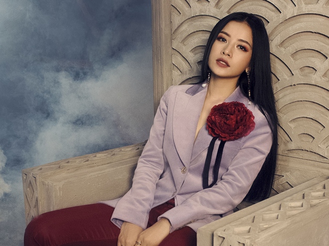 Sao Việt đổ cả núi vàng đi làm ca sĩ, dại hay khôn? - 2