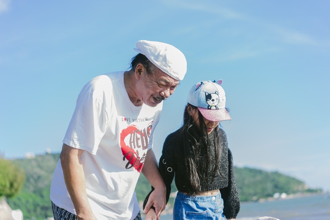 Tiết lộ cuộc sống đẹp như mơ của nhạc sĩ Trần Tiến và vợ sau 8 năm ở Vũng Tàu - 17