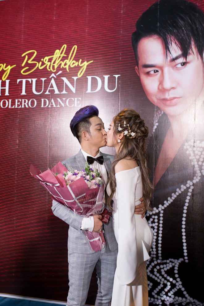 Bạn gái Quách Tuấn Du lộ vòng 2 tại tiệc sinh nhật người yêu, bị nghi có bầu - 2