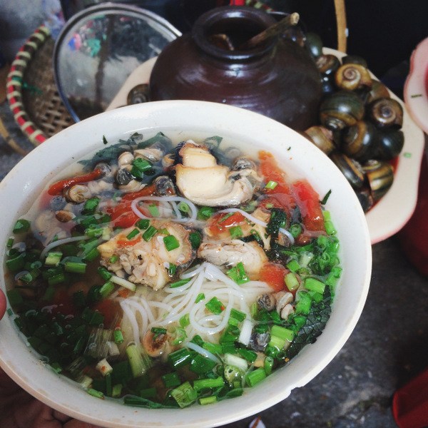 Điểm mặt những quán bún ốc nổi đình nổi đám ở đất Hà thành - 2