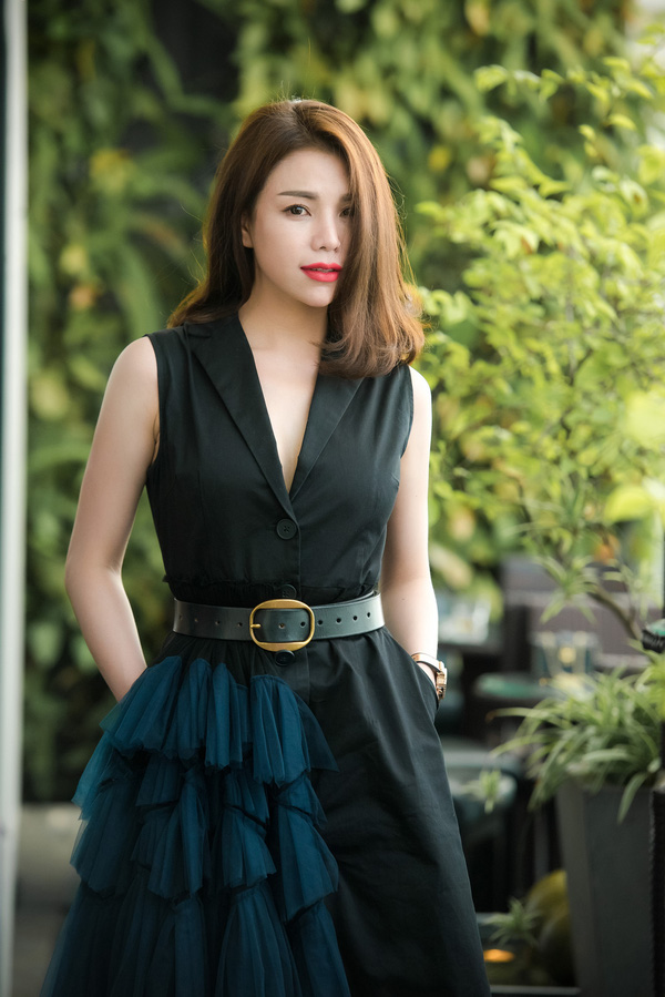 Từ khóa amp;#39;Người thứ 3amp;#39; bỗng nóng hầm hập trong showbiz Việt gần đây - 10