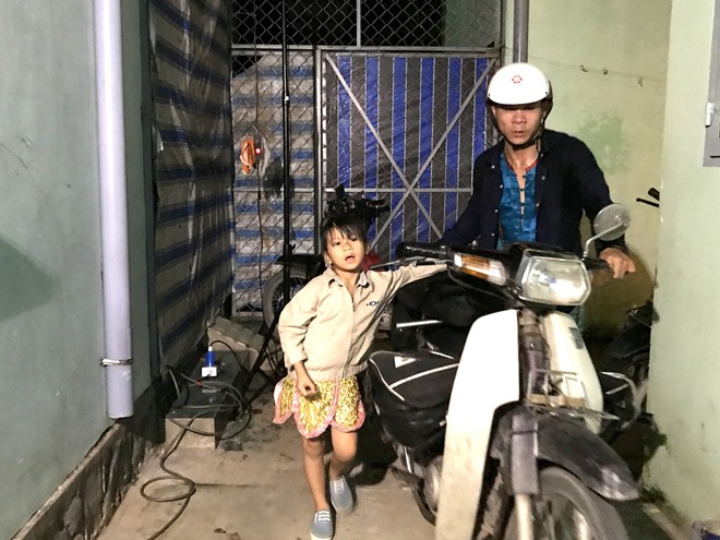 Diễn viên xiếc 200 lần nhập viện gây xúc động vì thà chết để con gái được đi học - 4