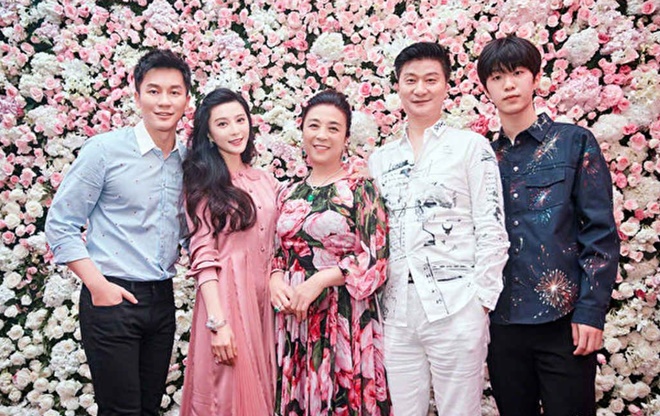 Cả gia tộc đều là mỹ nhân, lý do khiến các sao này đẹp xuất sắc đến vậy - 5