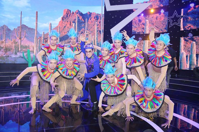 amp;#34;Người đẹp Tây Đôamp;#34; Việt Trinh cười nắc nẻ khi Thanh Bạch đeo vàng lúc lỉu - 17