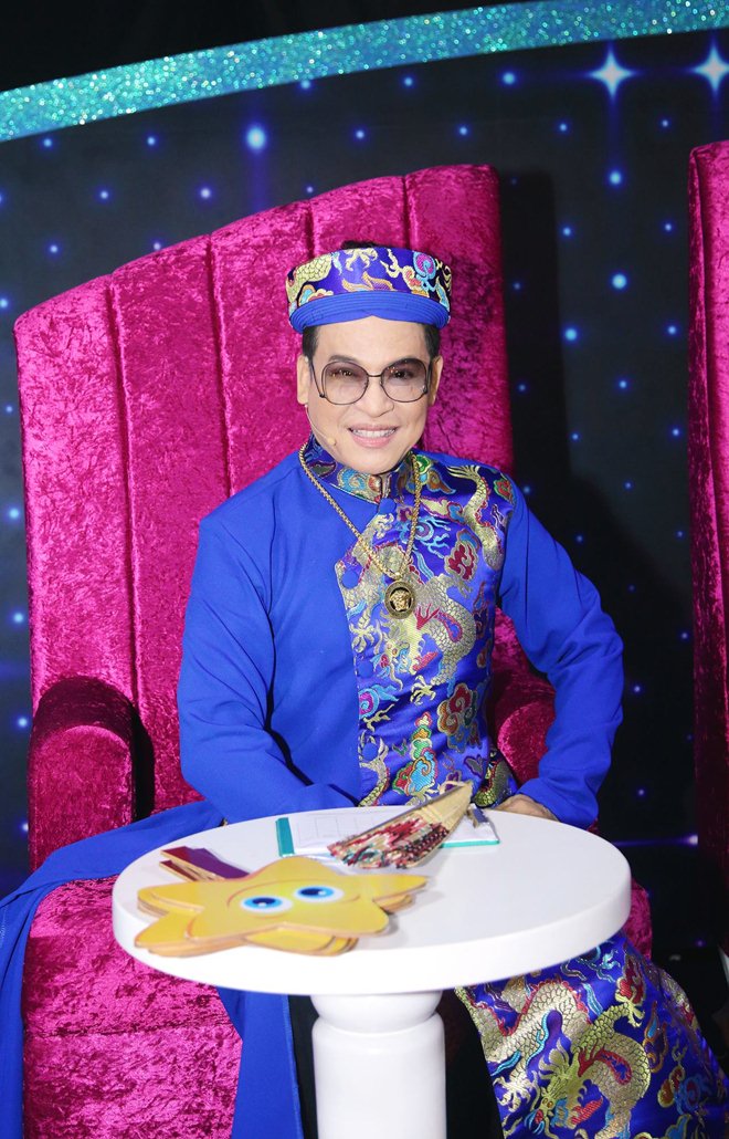 amp;#34;Người đẹp Tây Đôamp;#34; Việt Trinh cười nắc nẻ khi Thanh Bạch đeo vàng lúc lỉu - 10