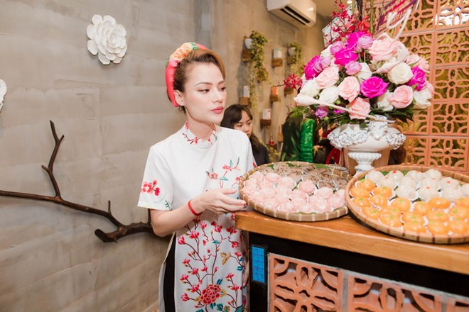 Vợ Ưng Hoàng Phúc không ngại chạm mặt amp;#34;tình cũ tin đồnamp;#34; của chồng - 8