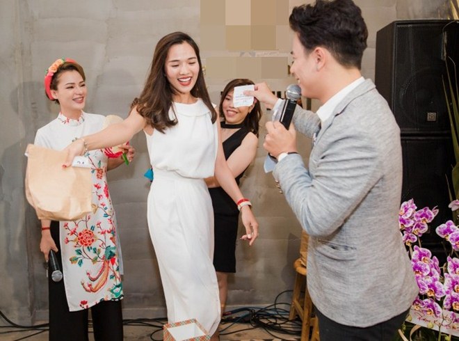 Vợ Ưng Hoàng Phúc không ngại chạm mặt amp;#34;tình cũ tin đồnamp;#34; của chồng - 4