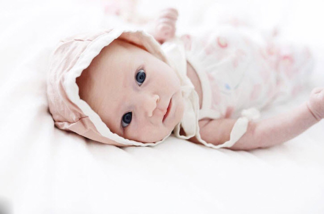 Bé sơ sinh khiếm thính đang gây sốt MXH ngoài đời thực còn đáng yêu hơn nhiều - 5