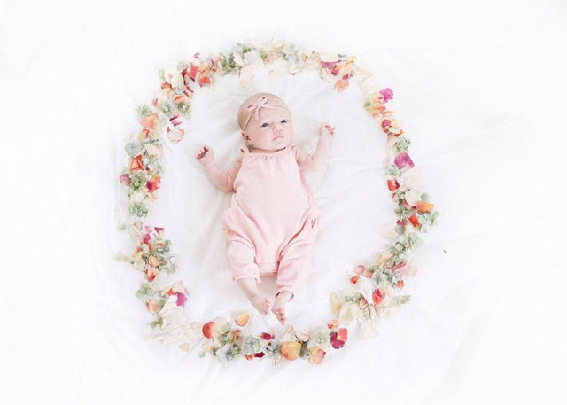 Bé sơ sinh khiếm thính đang gây sốt MXH ngoài đời thực còn đáng yêu hơn nhiều - 11