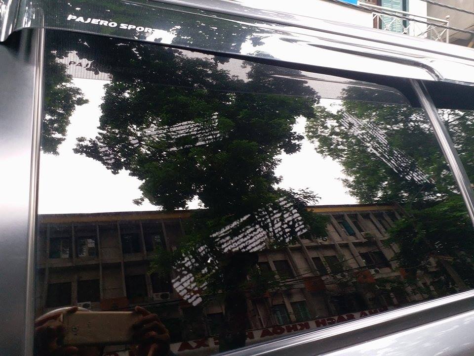 Cô gái dán băng vệ sinh lên xe ô tô: amp;#34;Tôi không sai, chủ xe mới vô ý thứcamp;#34; - 4