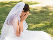 Eva Yêu - Đi chụp ảnh cưới, vừa thấy tôi mặc váy cúp ngực, anh hét lên: “Đồ lẳng lơ, thay ngay đi”