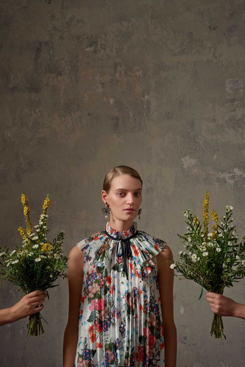 Mặc đẹp amp;#34;dập tắtamp;#34; nhiều sao ngoại nhưng Chi Pu vẫn bị chê kém tinh tế - 16