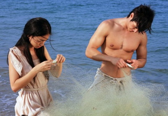 Vẻ đẹp như hoa như ngọc của phụ nữ Việt qua phim hội tụ Ngô Thanh Vân, Trương Ngọc Ánh - 8