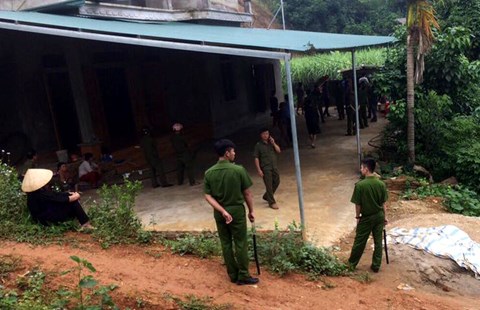 Bé trai bị mẹ ép treo cổ, uống thuốc diệt cỏ vì 7.000 đồng ở Lào Cai giờ ra sao? - 1