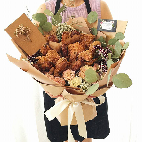 Chị em tủm tỉm tâm đắc với những bó hoa 20/10 phiên bản thức ăn siêu thiết thực - 11