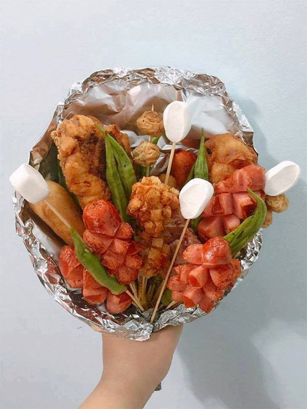 Chị em tủm tỉm tâm đắc với những bó hoa 20/10 phiên bản thức ăn siêu thiết thực - 8