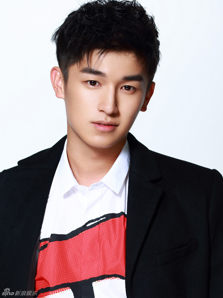 Rúng động thông tin amp;#34;Tiểu Angelababyamp;#34; nhảy lầu tự sát trong tình trạng lõa thể - 4