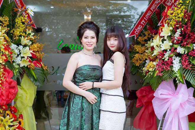 Từ “cô bé mót điều” trở thành CEO của thương hiệu mỹ phẩm vạn người mê - 1