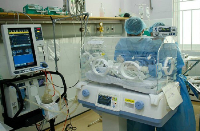 TP.HCM: Sản phụ mang thai tuần 31 bất ngờ đẻ rơi con trước cửa phòng sinh - 1