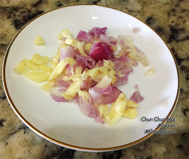 Cách làm đùi gà rô ti nước dừa đậm đà, ngon cơm đến miếng cuối cùng - 2