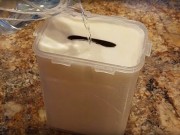 Nhà đẹp - Đổ giấm vào cuộn giấy vệ sinh: Chị em tưởng "vô bổ" nhưng công dụng bất ngờ