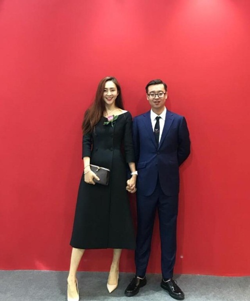 Bỏ 350 tỷ đồng mua quà tặng, trai xấu nhanh chóng tán đổ hot girl - 9