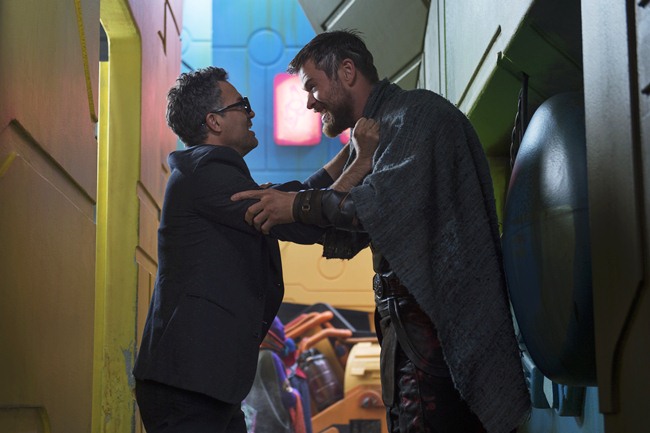 amp;#34;Em gái mưaamp;#34; Huỳnh Lập đụng độ “Thầy giáo mưa” Mai Tài Phến tại sự kiện - 13