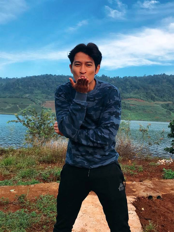 Sao Việt 24h: Cặp song sinh nhà Hồng Nhung yêu hết nấc bên mẹ ở Phú Quốc - 9