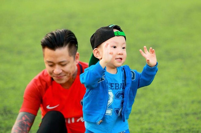 Tuấn Hưng vui lây vì con trai Su Hào luôn được lòng từ người lạ tới những người xung quanh - 14