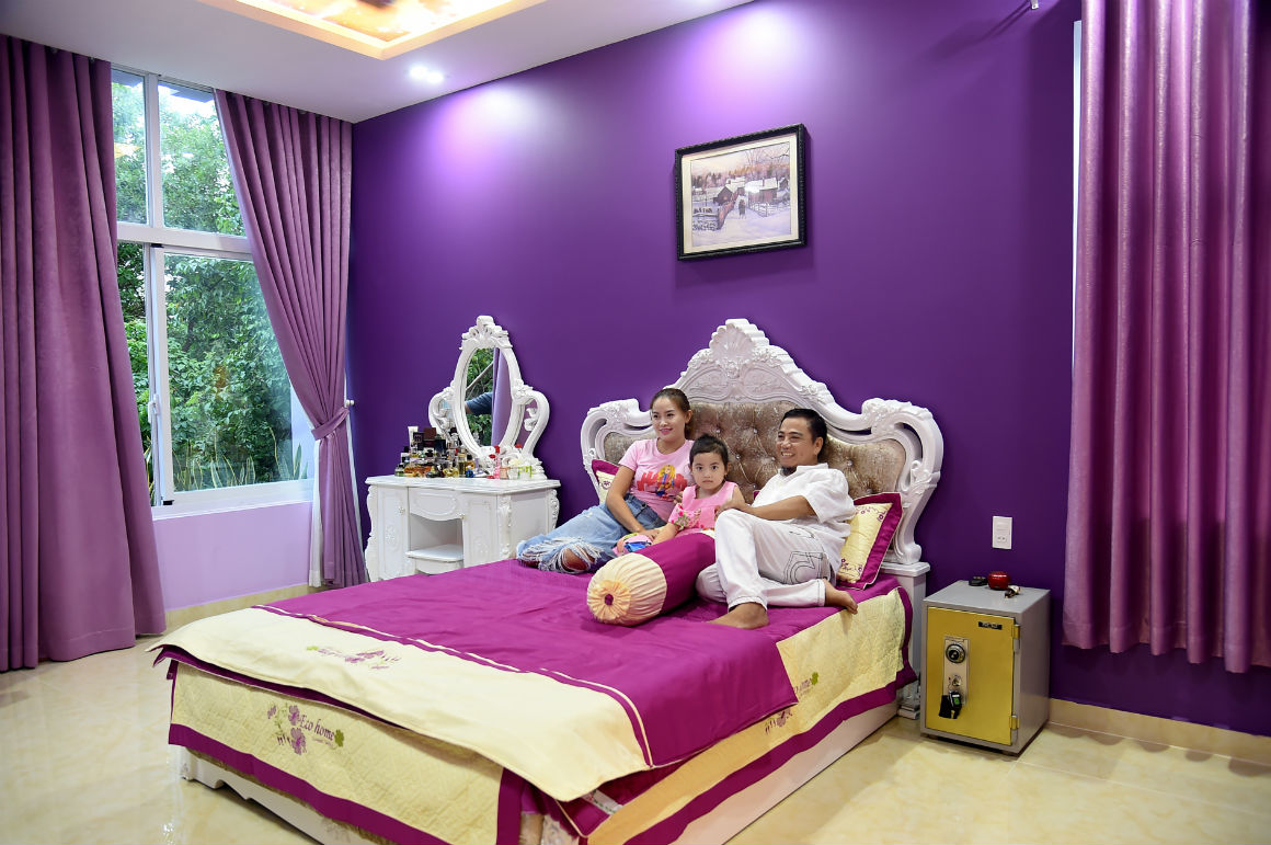 Ngôi nhà màu tím hơn 100m² gần triệu đô của nghệ sĩ hài Hồng Tơ - 9