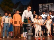 Tin tức - Hành trình ông bố Hà Nội giúp con trai từ cậu bé tự kỷ thành kỷ lục gia
