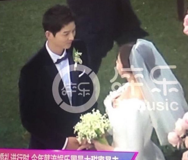 Đám cưới Song Joong Ki - Song Hye Kyo: Hôn lễ cổ tích đẹp nhất Hàn Quốc hôm nay - 20