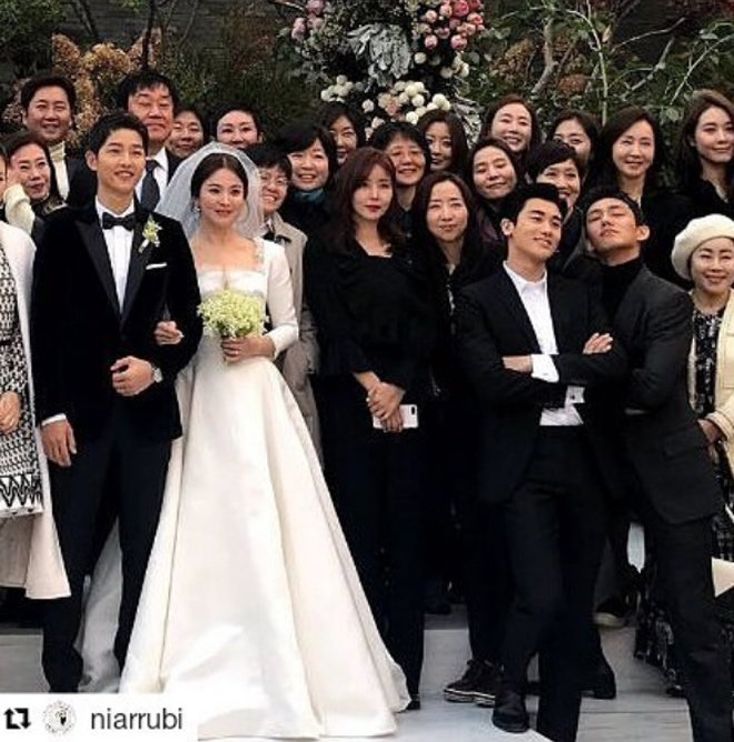 Đám cưới Song Joong Ki - Song Hye Kyo: Hôn lễ cổ tích đẹp nhất Hàn Quốc hôm nay - 10