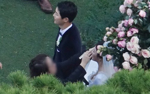 Đám cưới Song Joong Ki - Song Hye Kyo: Hôn lễ cổ tích đẹp nhất Hàn Quốc hôm nay - 39