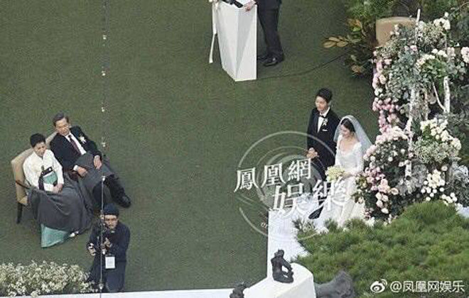 Đám cưới Song Joong Ki - Song Hye Kyo: Hôn lễ cổ tích đẹp nhất Hàn Quốc hôm nay - 19