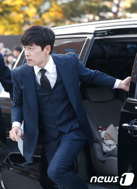 Chương Tử Di cùng dàn sao amp;#34;khủngamp;#34; xứ Hàn hội tụ đông đủ tại hôn lễ Song - Song - 17