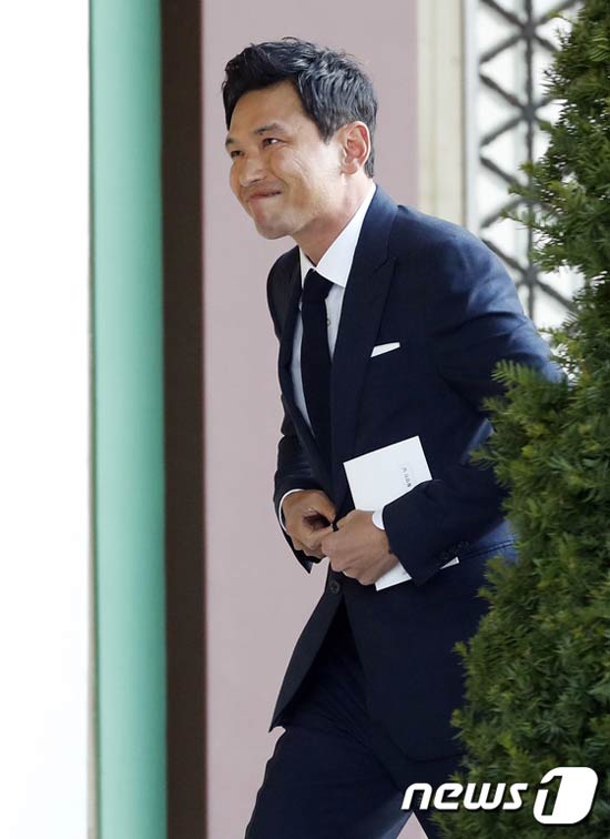 Chương Tử Di cùng dàn sao amp;#34;khủngamp;#34; xứ Hàn hội tụ đông đủ tại hôn lễ Song - Song - 14