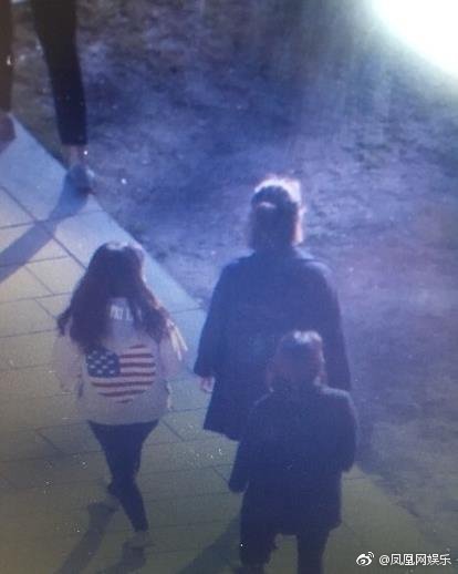 Hiếm hoi hình ảnh Song Hye Kyo tới khách sạn amp;#34;thị sátamp;#34; tình hình tổ chức đám cưới - 2