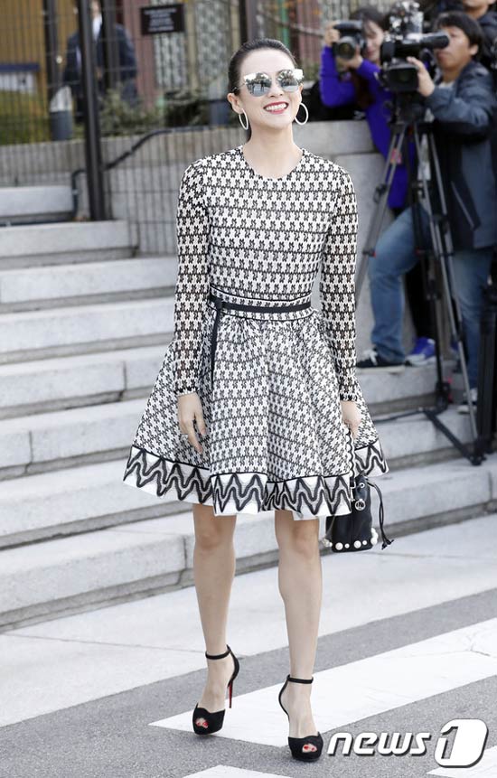 Chương Tử Di cùng dàn sao amp;#34;khủngamp;#34; xứ Hàn hội tụ đông đủ tại hôn lễ Song - Song - 2