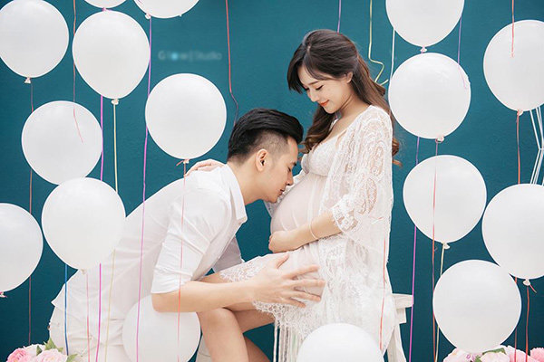 Mang bầu 8 tháng, hotgirl dân tộc bụng rạn đến xót xa càng được chồng cưng chiều - 9