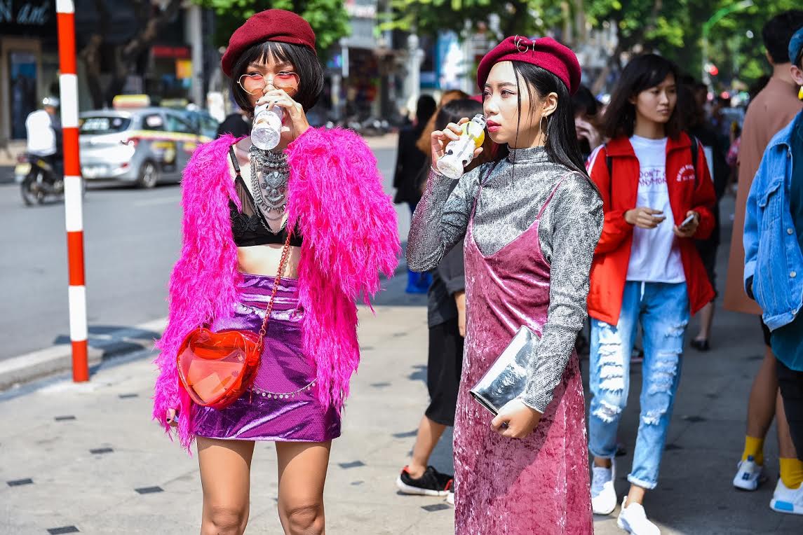 Street Style Fashion Week: Cuộc chơi màu sắc đầy cá tính của giới trẻ! - 8