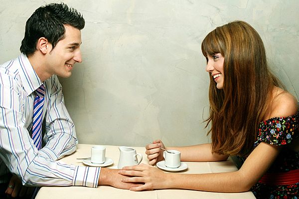 Tôi suýt chia tay bạn gái 7 năm để đến với em gái amp;#34;đào mỏamp;#34; - 2