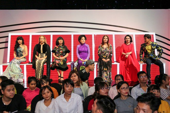 Cặp đôi hoàn hảo: Con gái ca sĩ Cẩm Vân nháy mắt ra hiệu mẹ amp;#34;duyệtamp;#34; Đức Phúc - 1