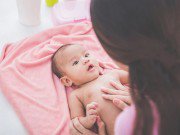Làm mẹ - Cách trị ho cho trẻ dưới 1 tuổi hiệu quả mẹ nên áp dụng ngay
