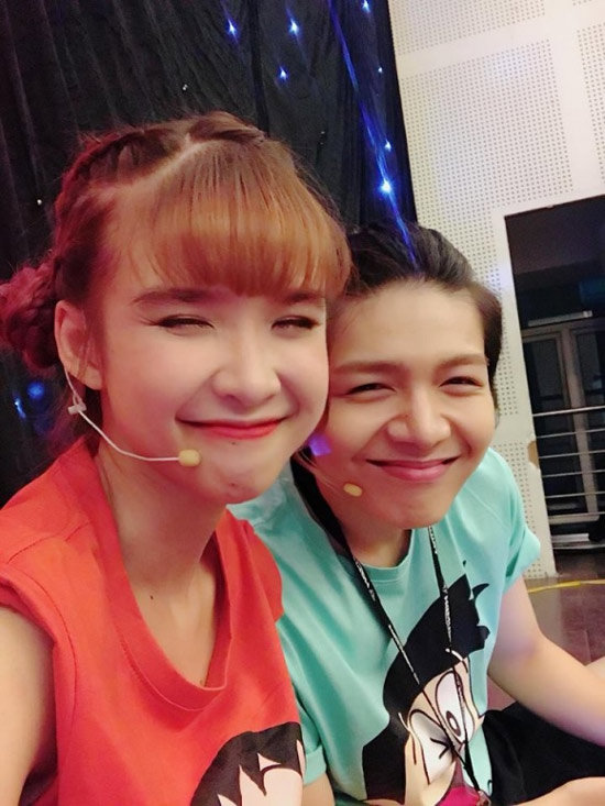 Sao Việt 24h: MC amp;#34;Chúng tôi là chiến sĩamp;#34; hạnh phúc trong vòng tay bạn trai - 14