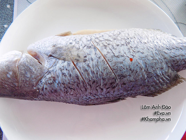Cá hấp tỏi ớt đơn giản mà ngon - 4