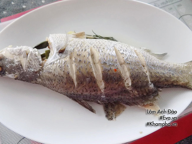 Cá hấp tỏi ớt đơn giản mà ngon - 5