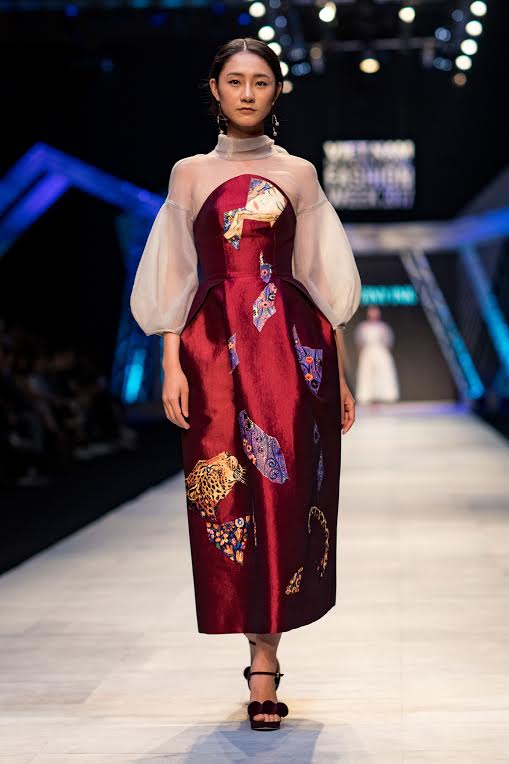 Hoạ tiết vẽ lên ngôi tại vietnam international fashion week 2017